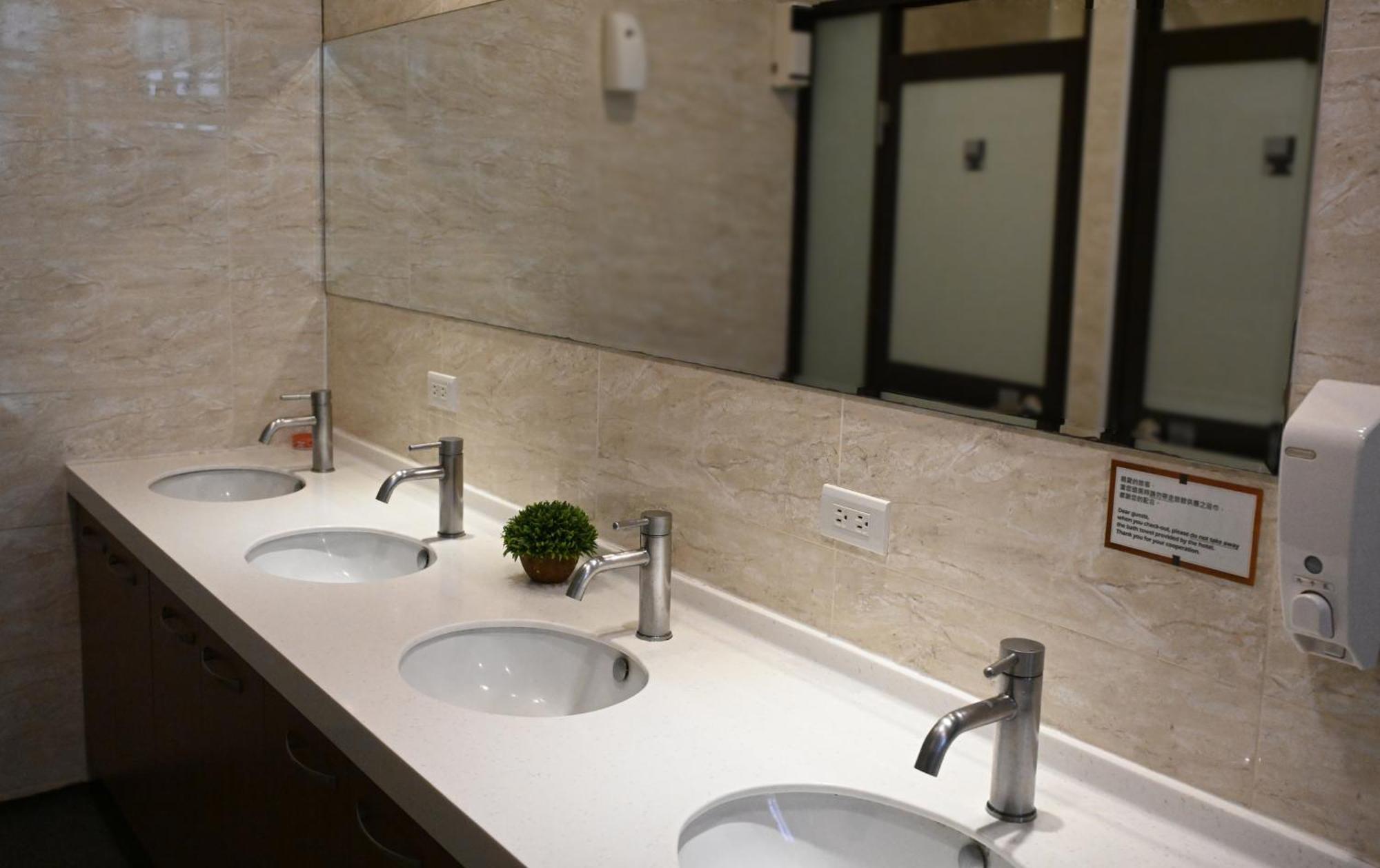 Luetel Hotel Xpark Gloria Outlets Shin Kong Cinemas 타오위안 외부 사진